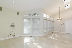 1 Tiffany Cir, Manhasset, NY 11030 - Photo 17