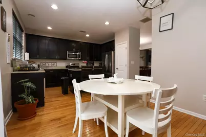 1210 Hawthorn Way, New Windsor, NY 12553 - Photo 15