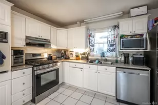 76 Derick Dr, Fishkill, NY 12524 - Photo 13