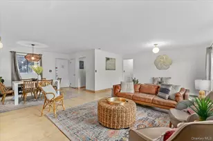 7 Granada Crescent, White Plains, NY 10603 - Photo 5