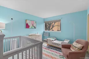 7 Granada Crescent, White Plains, NY 10603 - Photo 9