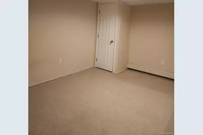 31 Albermarle Avenue, Holtsville, NY 11742 - Photo 9