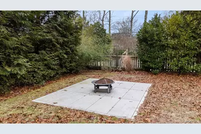 98 Squiretown Road, Hampton Bays, NY 11946 - Photo 31