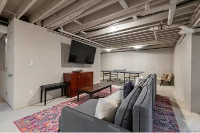 98 Squiretown Road, Hampton Bays, NY 11946 - Photo 25