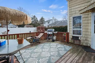 1111 Hempstead Avenue, West Hempstead, NY 11550 - Photo 7