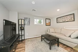 17 Pinetree Rd, South Huntington, NY 11746 - Photo 23