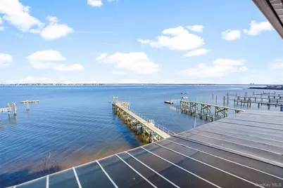 822 Dean Avenue, Bronx, NY 10465 - Photo 37