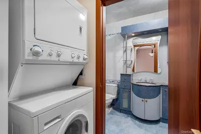822 Dean Avenue, Bronx, NY 10465 - Photo 35