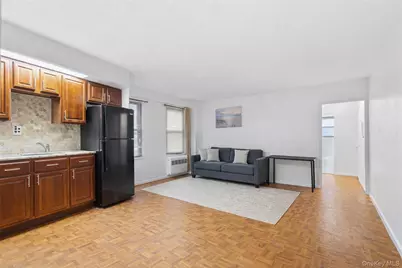 154 Pearsall Dr #1E, Mount Vernon, NY 10552 - Photo 3