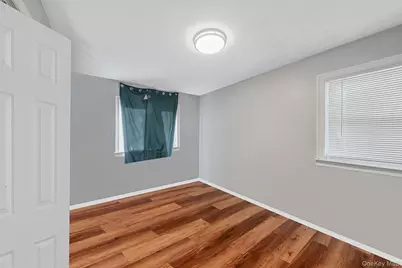 299 Seminole Street, Ronkonkoma, NY 11779 - Photo 17