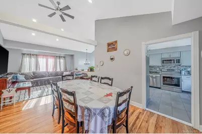 299 Seminole Street, Ronkonkoma, NY 11779 - Photo 9