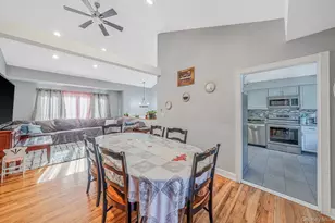 299 Seminole St, Ronkonkoma, NY 11779 - Photo 9