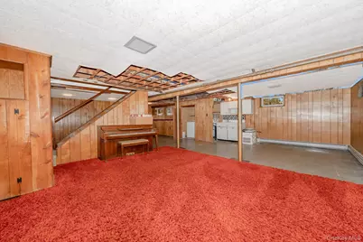 2 Parkview Place, Elmont, NY 11003 - Photo 21