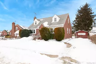 2 Parkview Pl, Elmont, NY 11003 - Photo 3