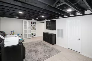 267 N Wellwood Ave, Lindenhurst, NY 11757 - Photo 33