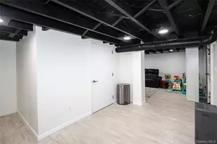 267 N Wellwood Ave, Lindenhurst, NY 11757 - Photo 37