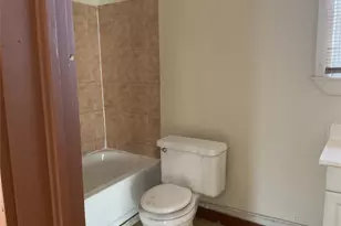 76 Lawrence Ave, New Windsor, NY 12553 - Photo 5