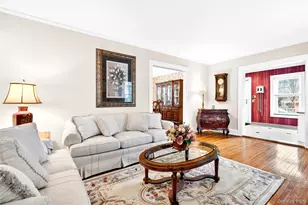 3334 Country Club Rd, Bronx, NY 10465 - Photo 9