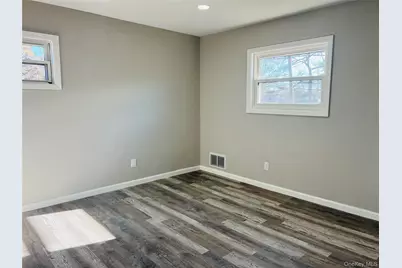 125 Liberty Avenue, Selden, NY 11784 - Photo 13