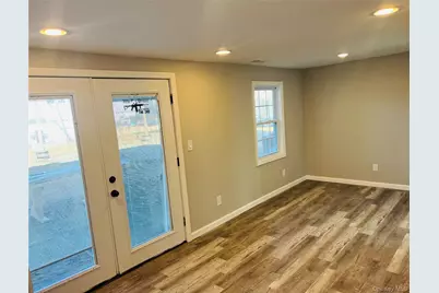 125 Liberty Avenue, Selden, NY 11784 - Photo 7