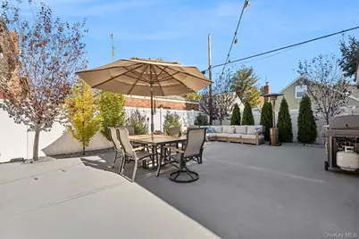 139 Gibson Boulevard, Valley Stream, NY 11581 - Photo 25