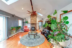 187 Nolin St, Brentwood, NY 11717 - Photo 7