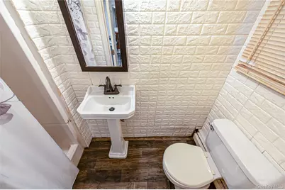 187 Nolin Street, Brentwood, NY 11717 - Photo 15