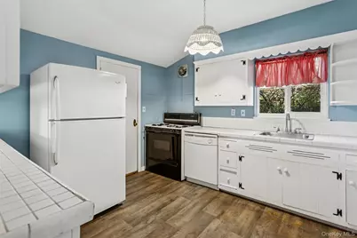 122 Broome Avenue, Atlantic Beach, NY 11509 - Photo 11