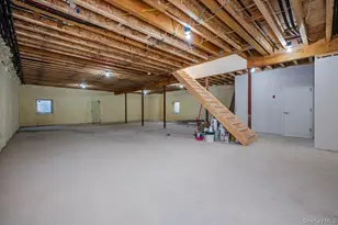 132 Park St, Woodmere, NY 11598 - Photo 35