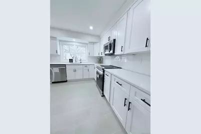 528 Canary Place, North Babylon, NY 11703 - Photo 3