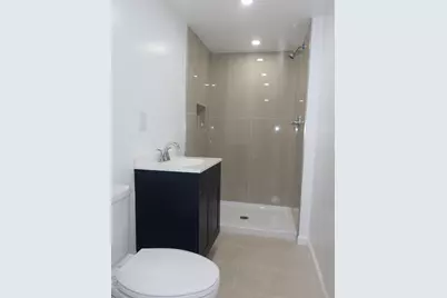 528 Canary Place, North Babylon, NY 11703 - Photo 9