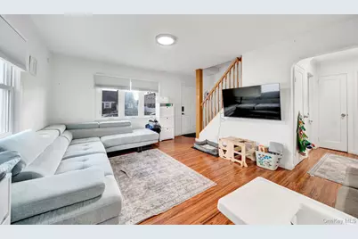 37 9th Street, Hicksville, NY 11801 - Photo 9