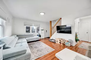 37 9th St, Hicksville, NY 11801 - Photo 9