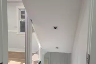 32-28 Utopia Pkwy, Flushing, NY 11358 - Photo 19