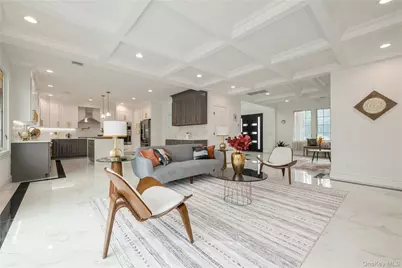 52 Cortland Avenue, Hicksville, NY 11801 - Photo 11