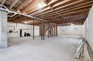 52 Cortland Ave, Hicksville, NY 11801 - Photo 27