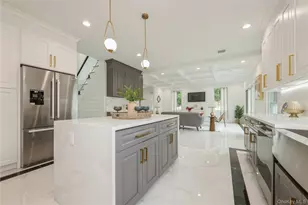 52 Cortland Ave, Hicksville, NY 11801 - Photo 5