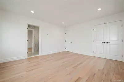 52 Cortland Avenue, Hicksville, NY 11801 - Photo 25