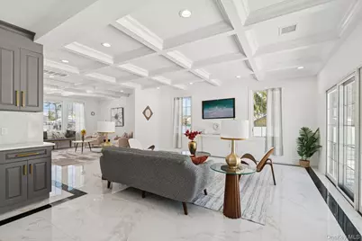 52 Cortland Avenue, Hicksville, NY 11801 - Photo 9