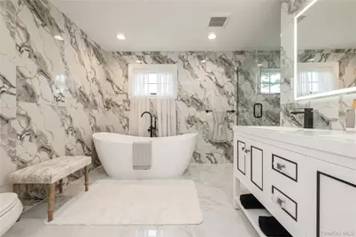 52 Cortland Avenue, Hicksville, NY 11801 - Photo 21