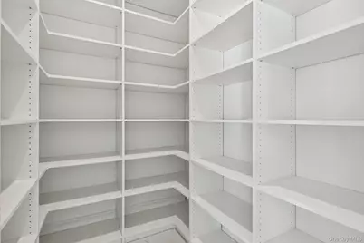 52 Cortland Avenue, Hicksville, NY 11801 - Photo 17