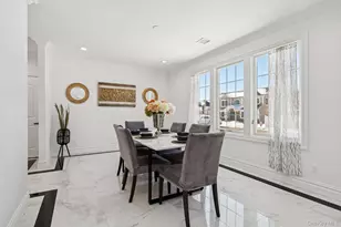 52 Cortland Ave, Hicksville, NY 11801 - Photo 15