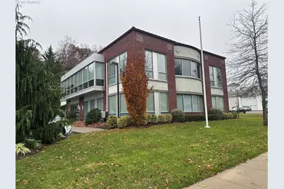 1092 W Jericho Turnpike #2N, Smithtown, NY 11725 - Photo 1