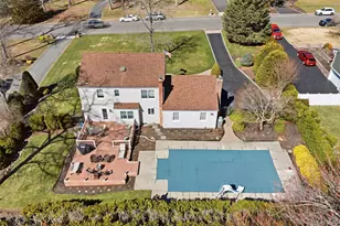 12 Fairway Dr, Middle Island, NY 11953 - Photo 5