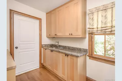 290 8th Avenue, Sea Cliff, NY 11579 - Photo 13