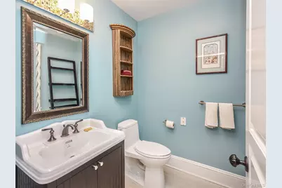 290 8th Avenue, Sea Cliff, NY 11579 - Photo 17