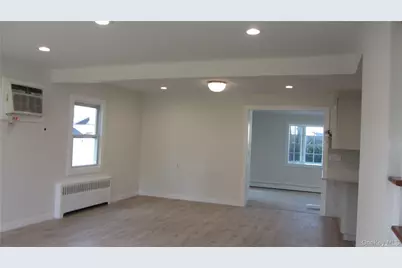 367 Columbus Parkway, East Williston, NY 11501 - Photo 9