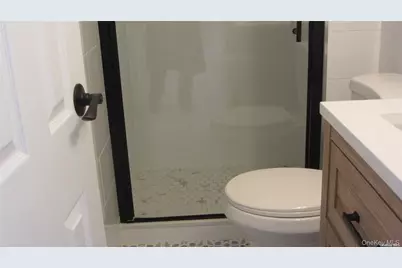 367 Columbus Parkway, East Williston, NY 11501 - Photo 17