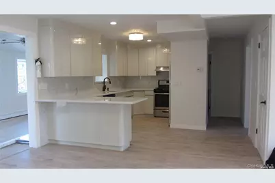 367 Columbus Parkway, East Williston, NY 11501 - Photo 3