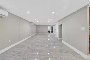 102-40 220th St, Queens Village, NY 11429 - Photo 15